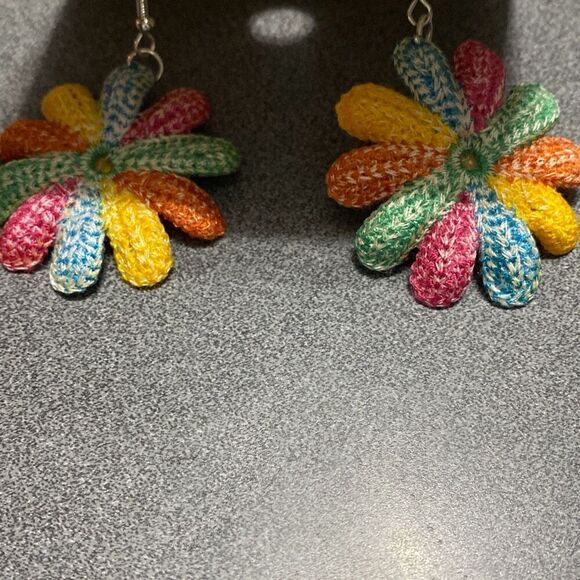 New Smiley Face colorful dangle earrings boho rainbow - Picture 5 of 7